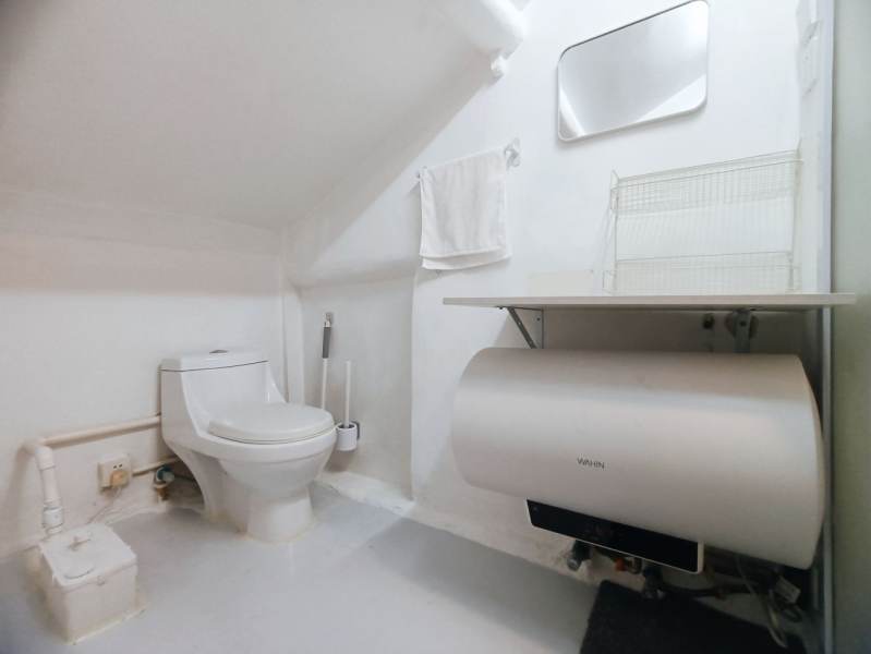 Housing image — Bathroom