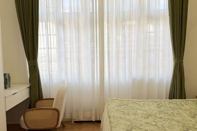 1BR Apartment in Jing'an (L2/L12/L13)
