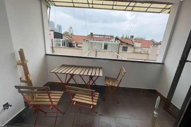Spacious 2BR Apartment in Old Xuhui (L2/L7/L14)