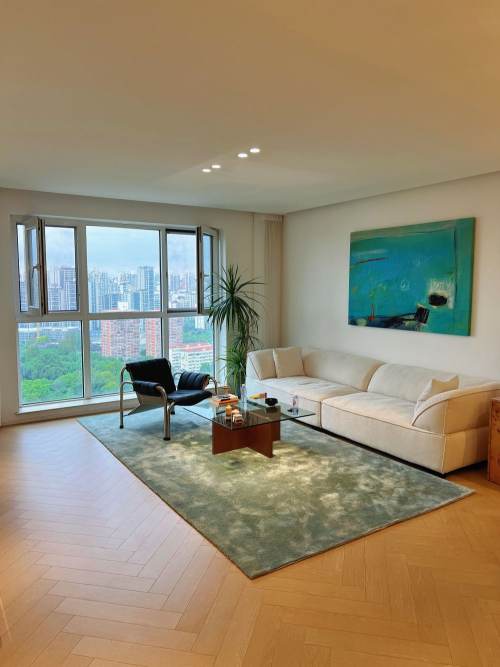 Housing image — Living Room