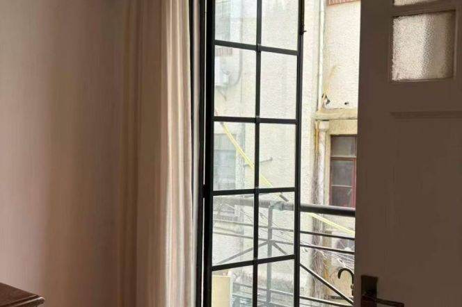 1BR Lane House near IAPM with Terrace (L9/L12)