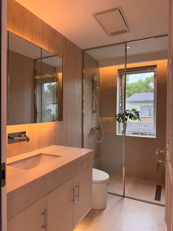 Housing image — Bathroom