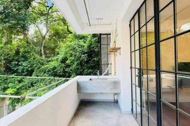 2BR Apartment in Jing'an (L2/L7/L14)