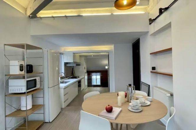 2BR Apartment near Nanjing Xi Lu (L2/L12/L13)