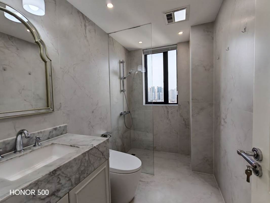Housing image — Bathroom