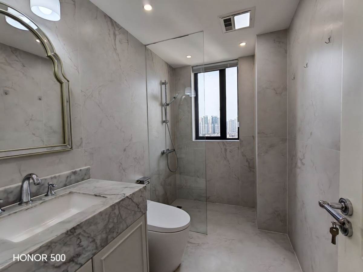Housing image — Bathroom