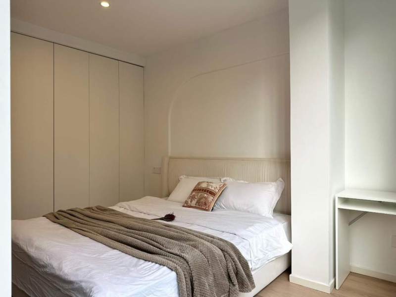 Housing image — Bedroom