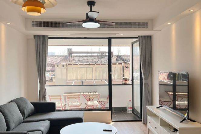Spacious High-Ceiling 2BR Heritage Apartment in Old Xuhui (L2/L7/L14)