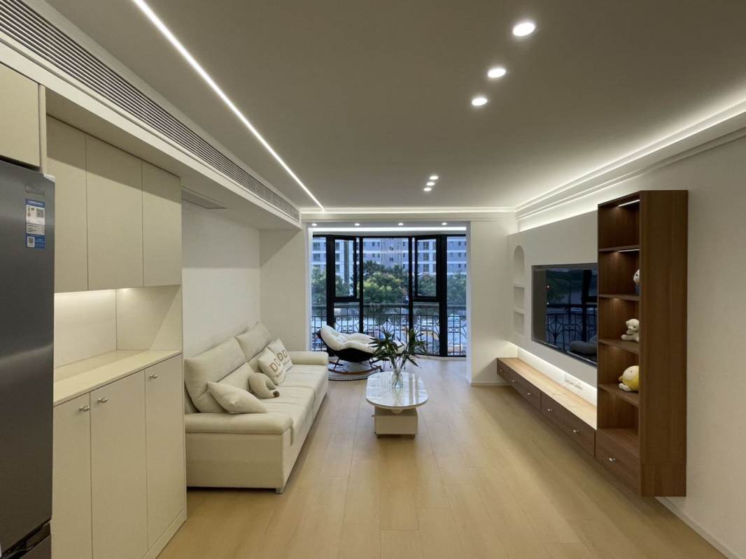 Housing image — Living Room
