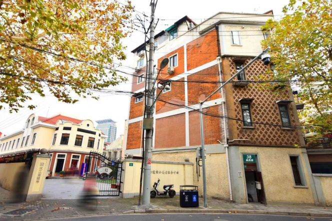 2BR Apartment near Fuxing Park with Terrace (L1/L10/L13/L14)