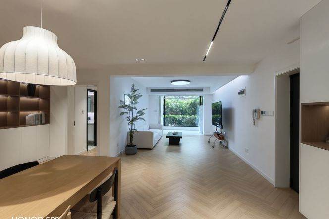 4BR Apartment in Jing'an with Green View (L13/L14)