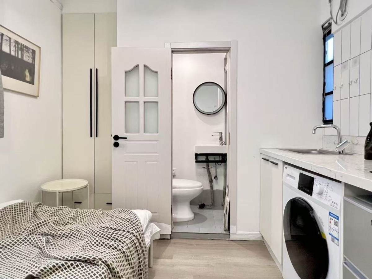 Housing image — Bathroom