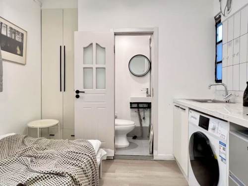 Housing image — Bathroom