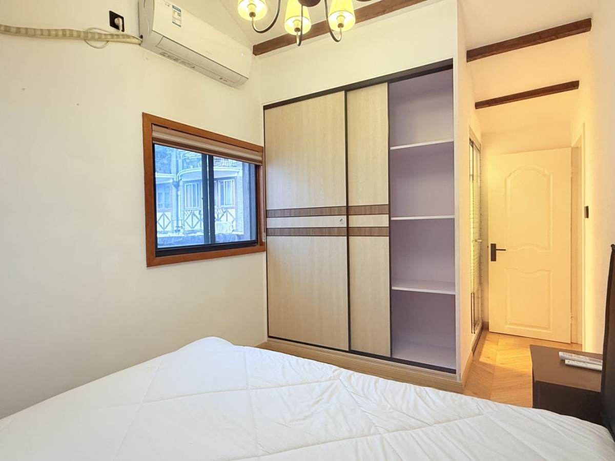 Housing image — Bedroom