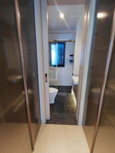 Housing image — Bathroom