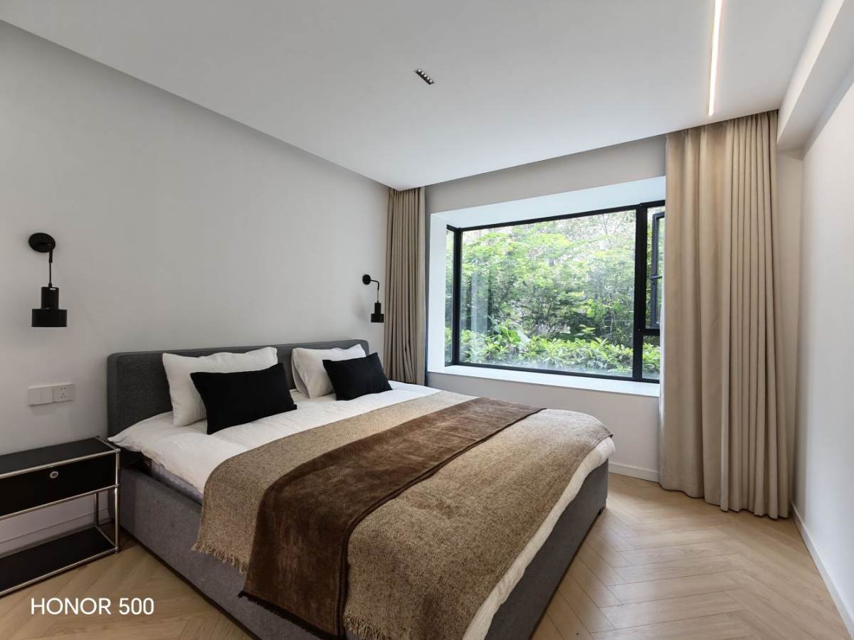 Housing image — Bedroom