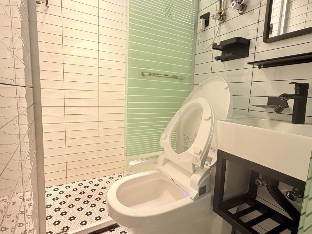 Housing image — Bathroom