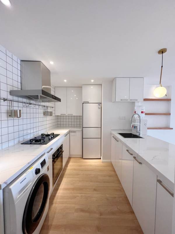 Housing image — Kitchen