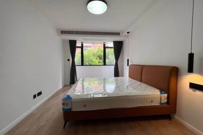 2BR Apartment in Old Xuhui