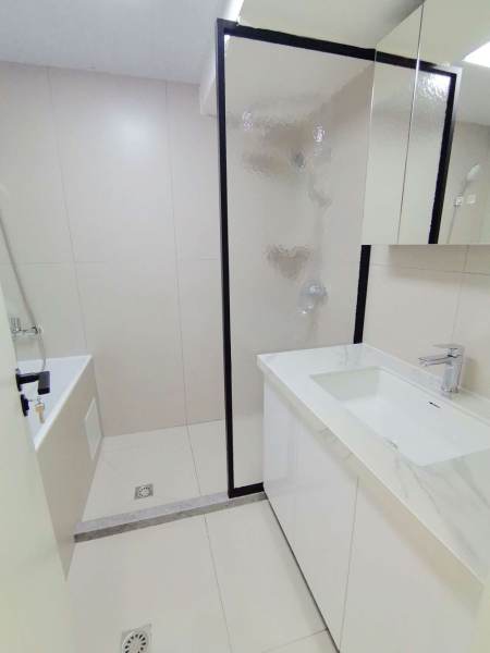 Housing image — Bathroom