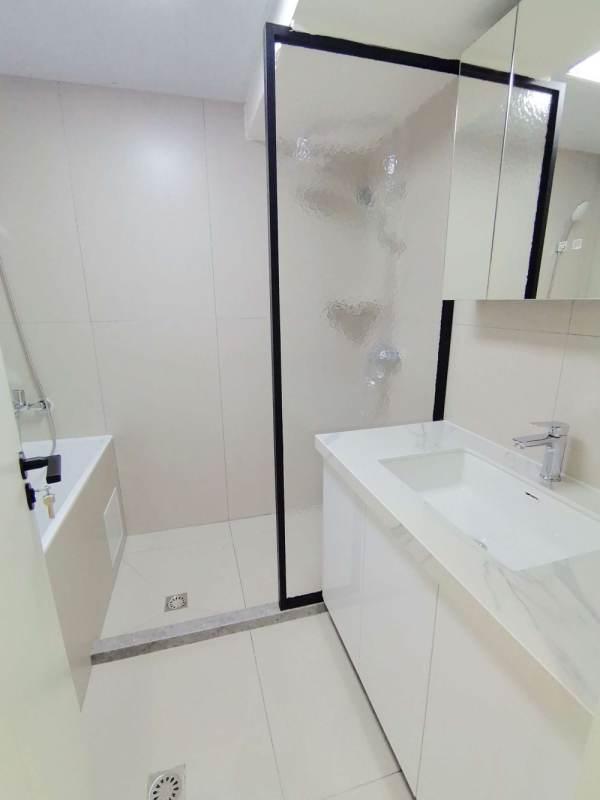Housing image — Bathroom