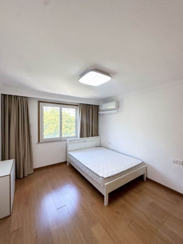 Housing image — Bedroom