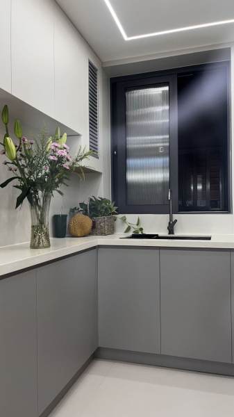 Housing image — Kitchen