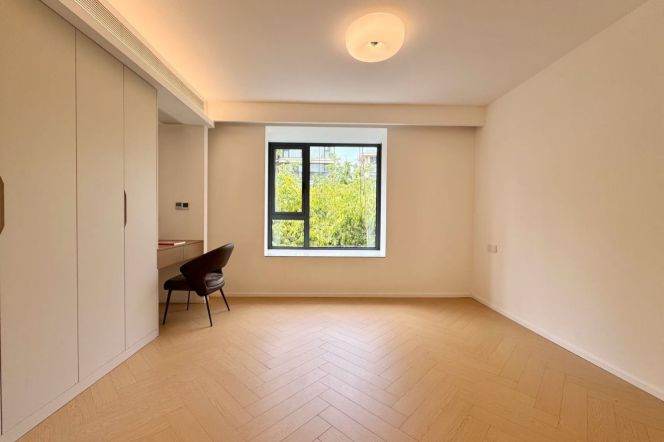 3BR Apartment in Jing'an (L2/L11)
