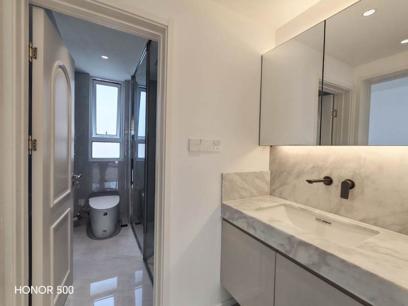 Housing image — Bathroom