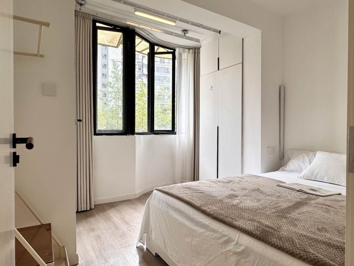 Housing image — Bedroom