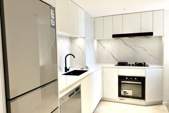 High-Floor 2BR Apartment near IAPM (L1/L10/L12)