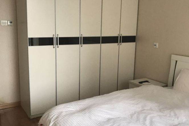 3BR Shared Apartment in Hongqiao CBD (L10)
