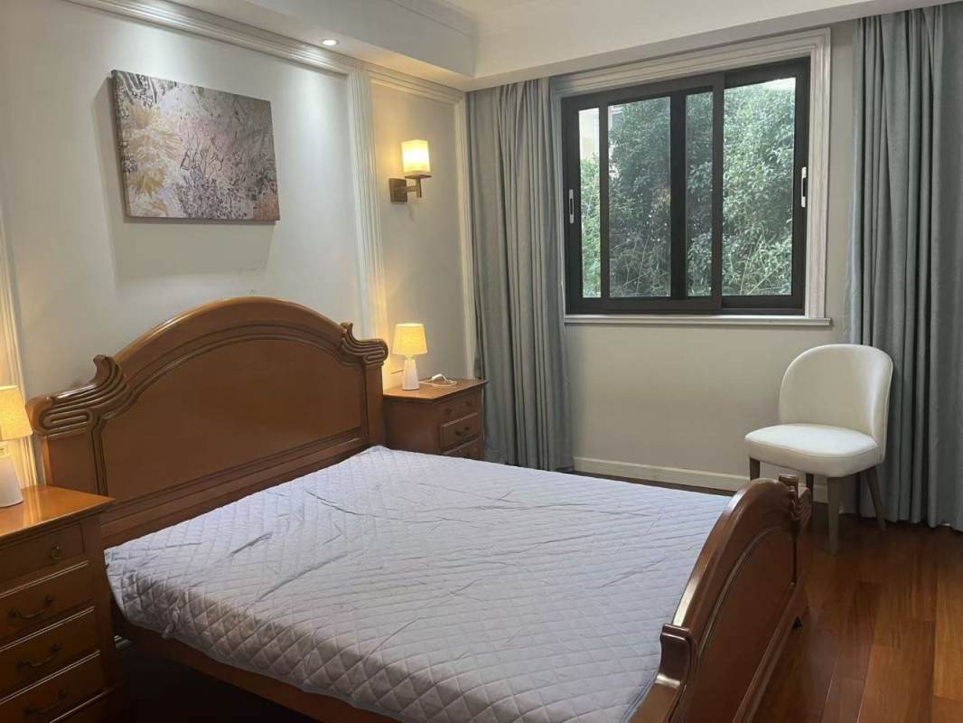 Housing image — Bedroom