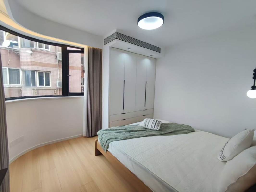 Housing image — Bathroom