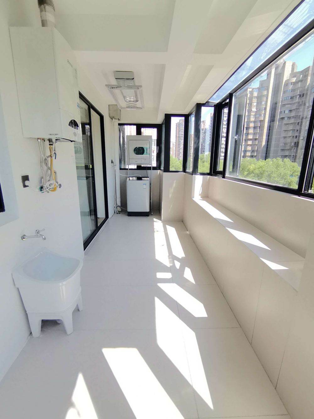 Housing image — Balcony