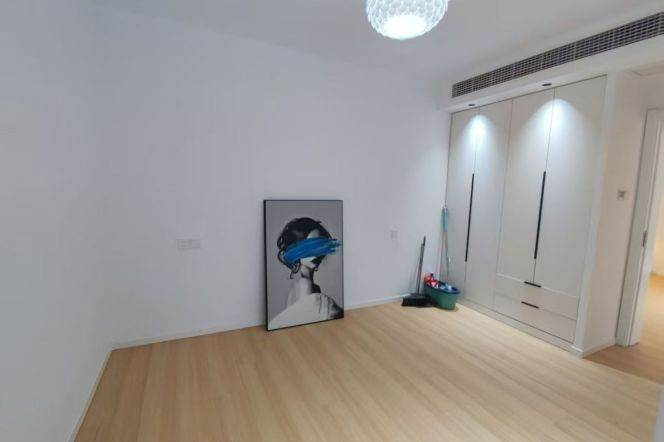 2BR Apartment in Gubei (L15)