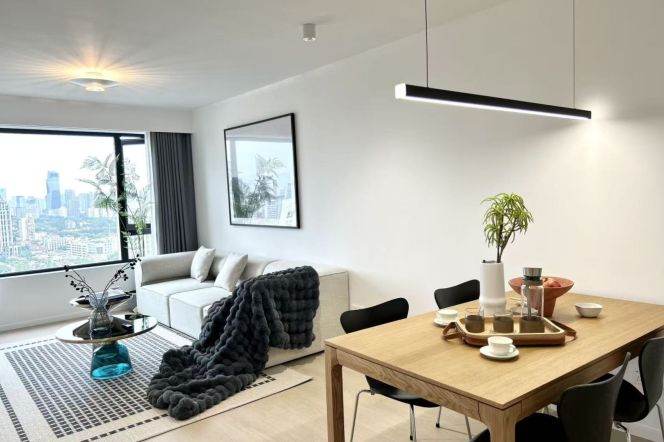 High-Floor 2BR Apartment near IAPM (L1/L10/L12)