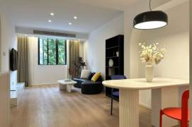 1BR Apartment in Old Xuhui (L10)