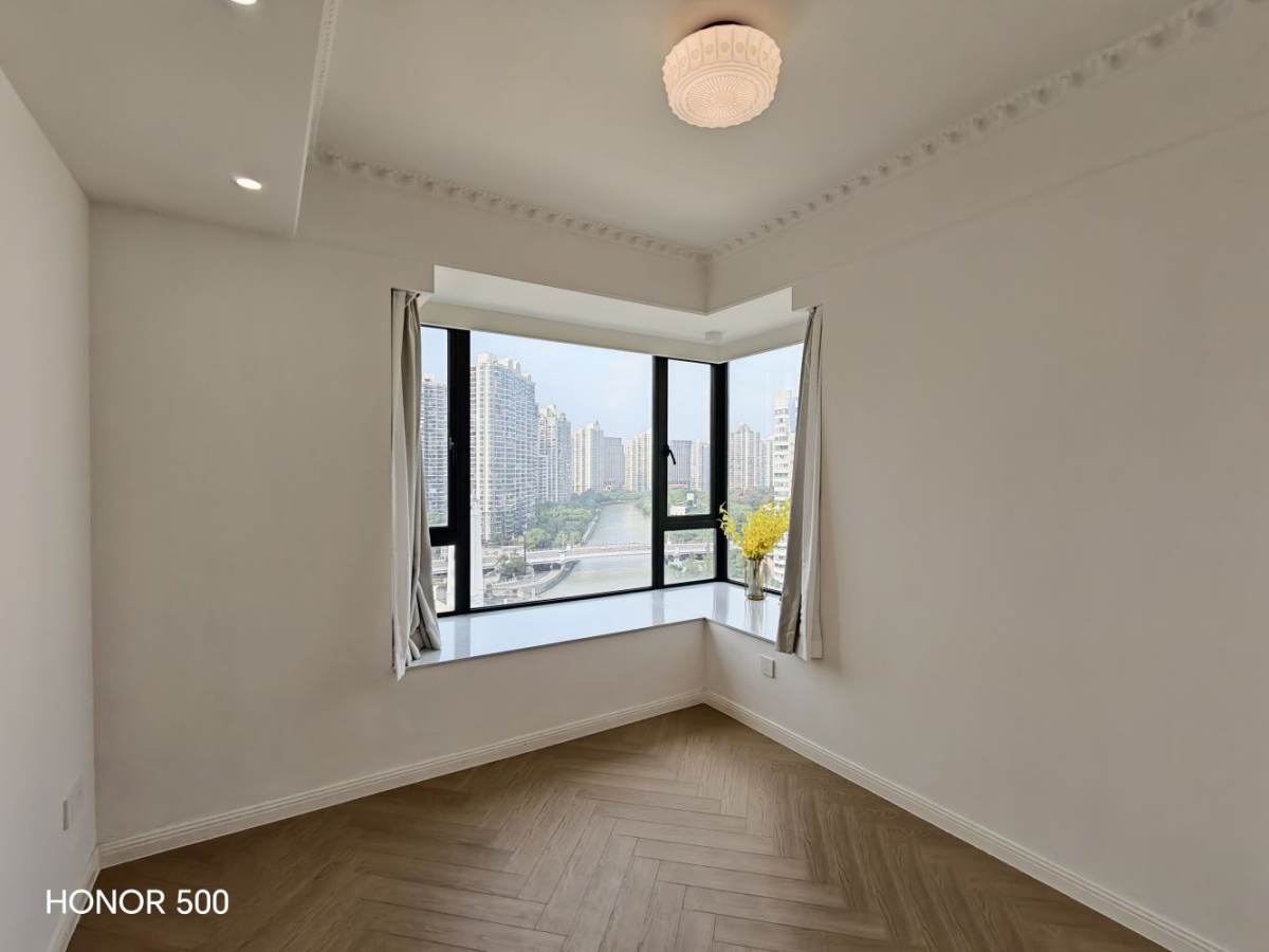 Housing image — Bedroom