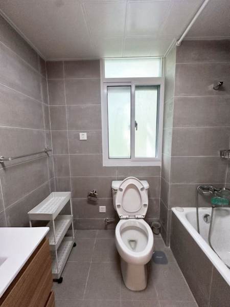 Housing image — Bathroom