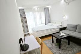1BR Apartment near Shanghai Railway Station Metro (L1/L3/L4)