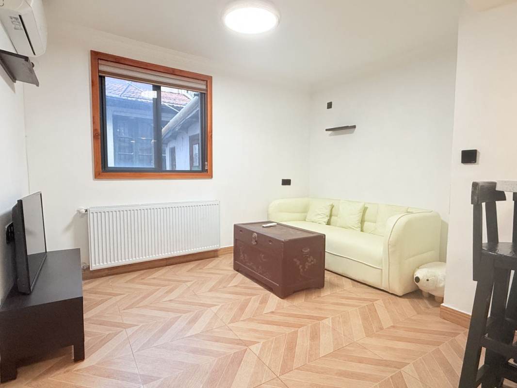 Housing image — Living Room