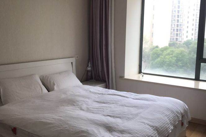 3BR Shared Apartment in Hongqiao CBD (L10)