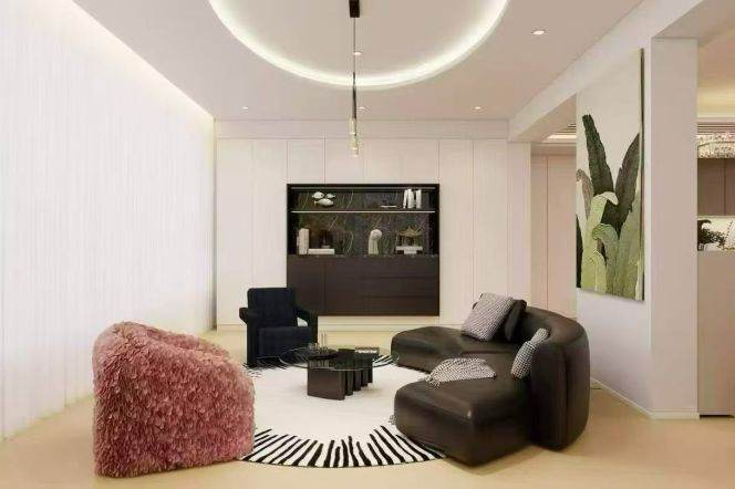Spacious 5BR Apartment in Gubei (L10)