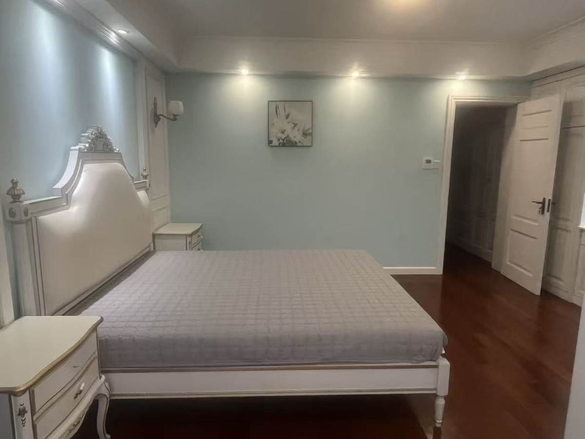Housing image — Bedroom