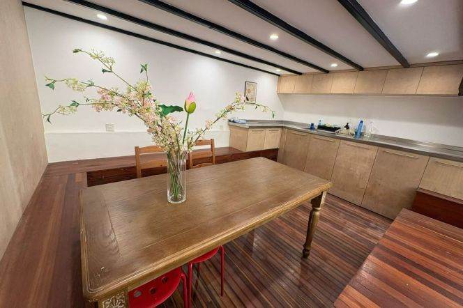 1BR Apartment near Dapuqiao Metro with Terrace (L9)