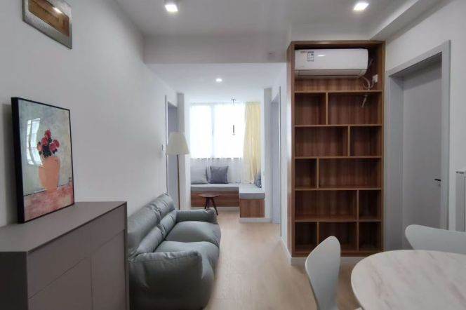2BR Apartment near Jiashan Rd Metro (L9/L12)
