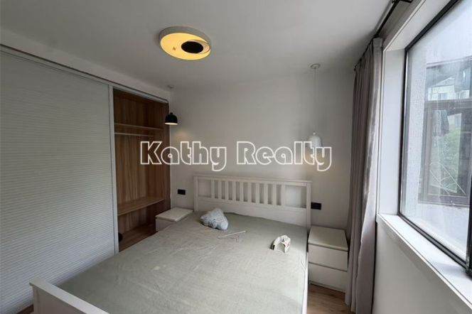 1BR Apartment in Old Xuhui (L9/L12)