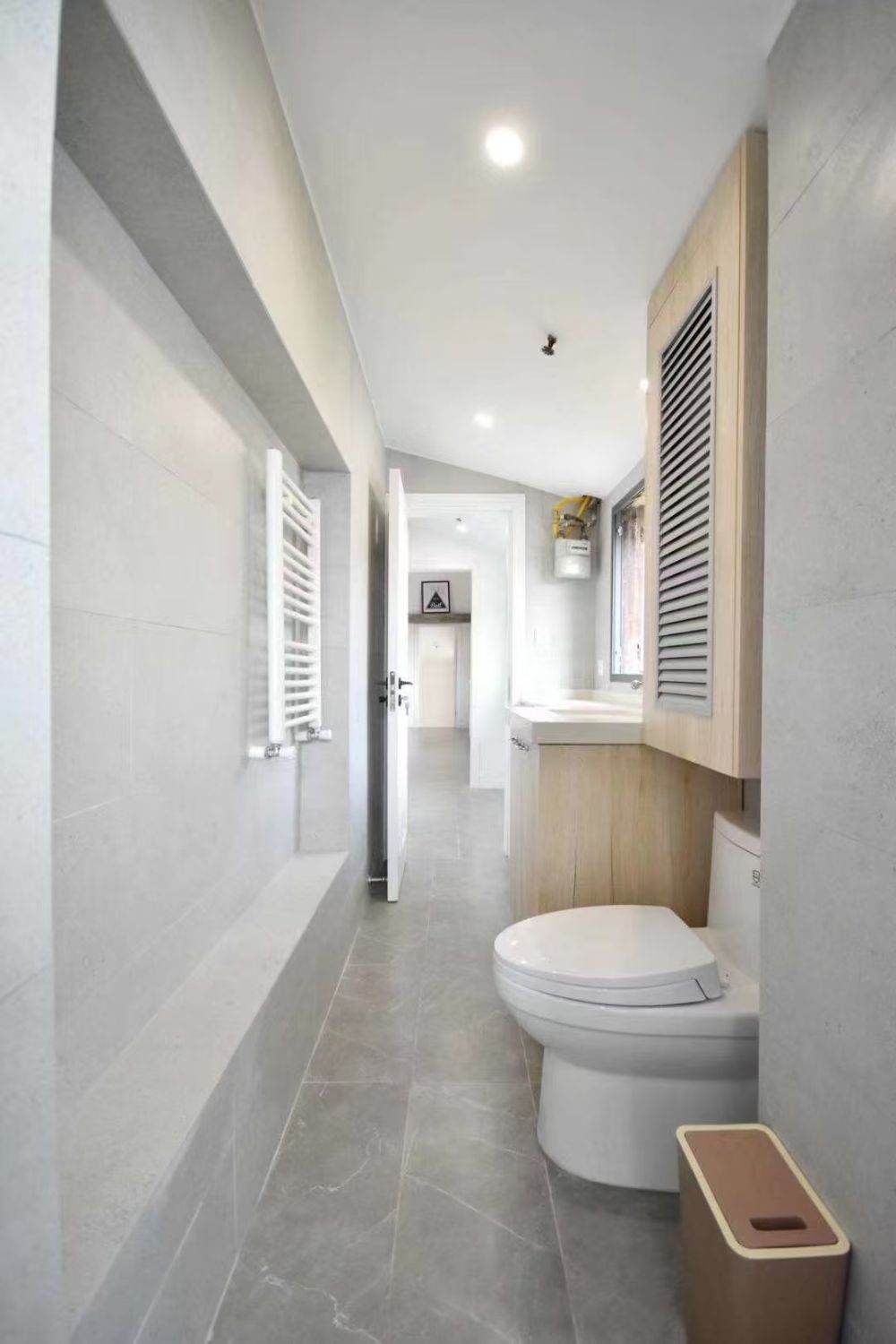 Housing image — Bathroom