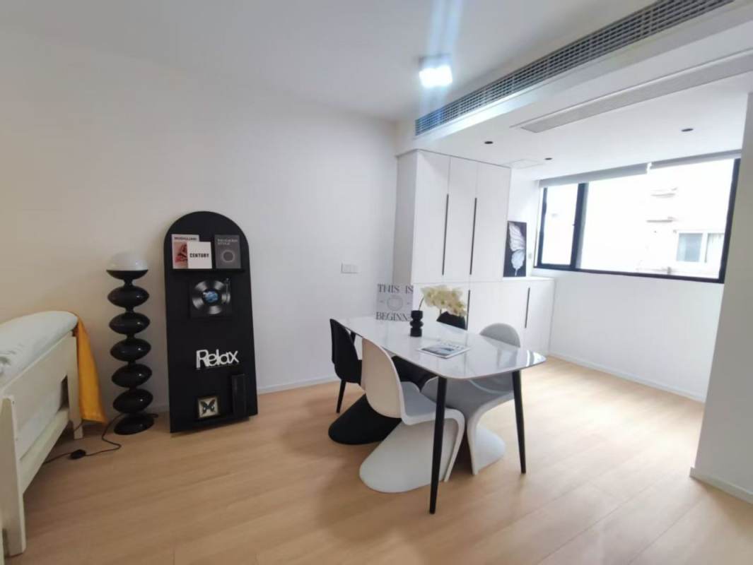 Housing image — Dining Area